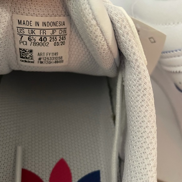 Addidas - Picture 8 of 9